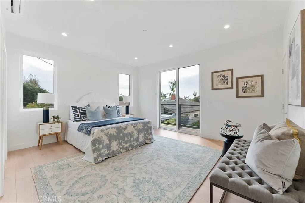 3932 S Minerva Avenue, Los Angeles, California 90066 home-pic-58